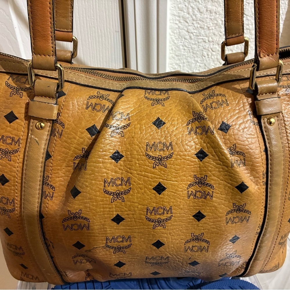 MCM Tan Leather Shoulder Bag - Picture 5 of 7